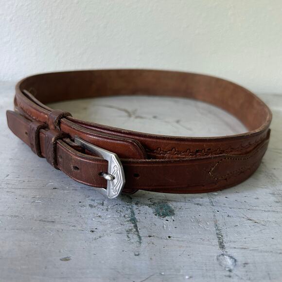 Vintage leather Ranger belt with belt buckle tooled embossed western cowboy 32 - Picture 2 of 14